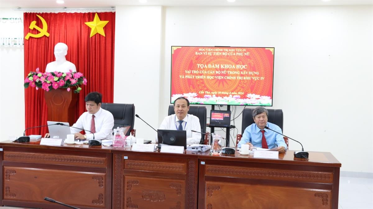 Tọa đàm khoa học “Vai trò của cán bộ nữ trong xây dựng và phát triển Học viện Chính trị khu vực IV”